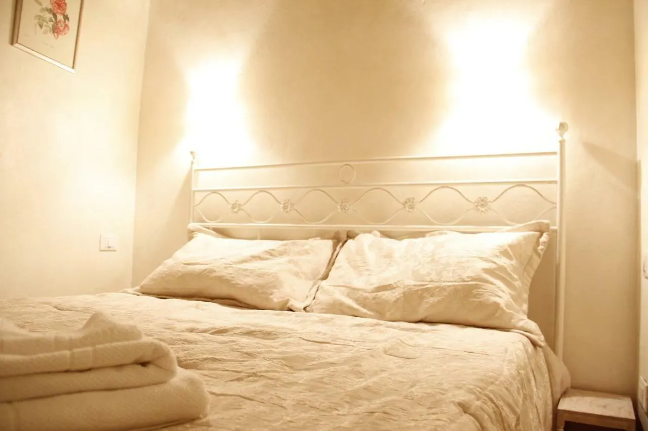 Art Apartment Dell'Albero Florence 0*,  Italy