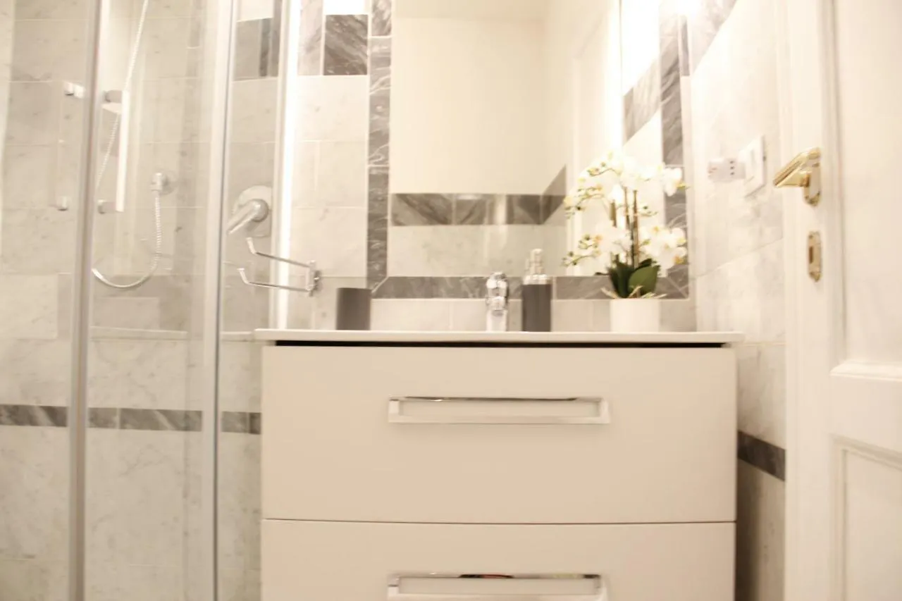 Art Apartment Dell'Albero Florence 0*,  Italy